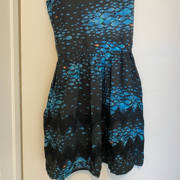 Cutest dress - Picture 2 of 2